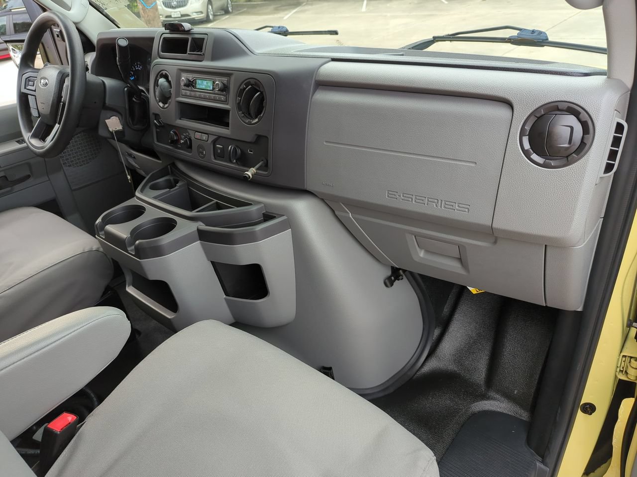 Used 2022 Ford E-450 and Econoline 450 Super Duty RWD image 22