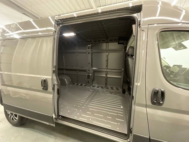 New 2026 RAM ProMaster 3500 w/ Quick Order Package 22G SLT FWD image 24