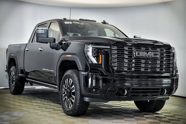 New 2025 GMC Sierra 2500 Denali Ultimate w/ Max Trailering Package