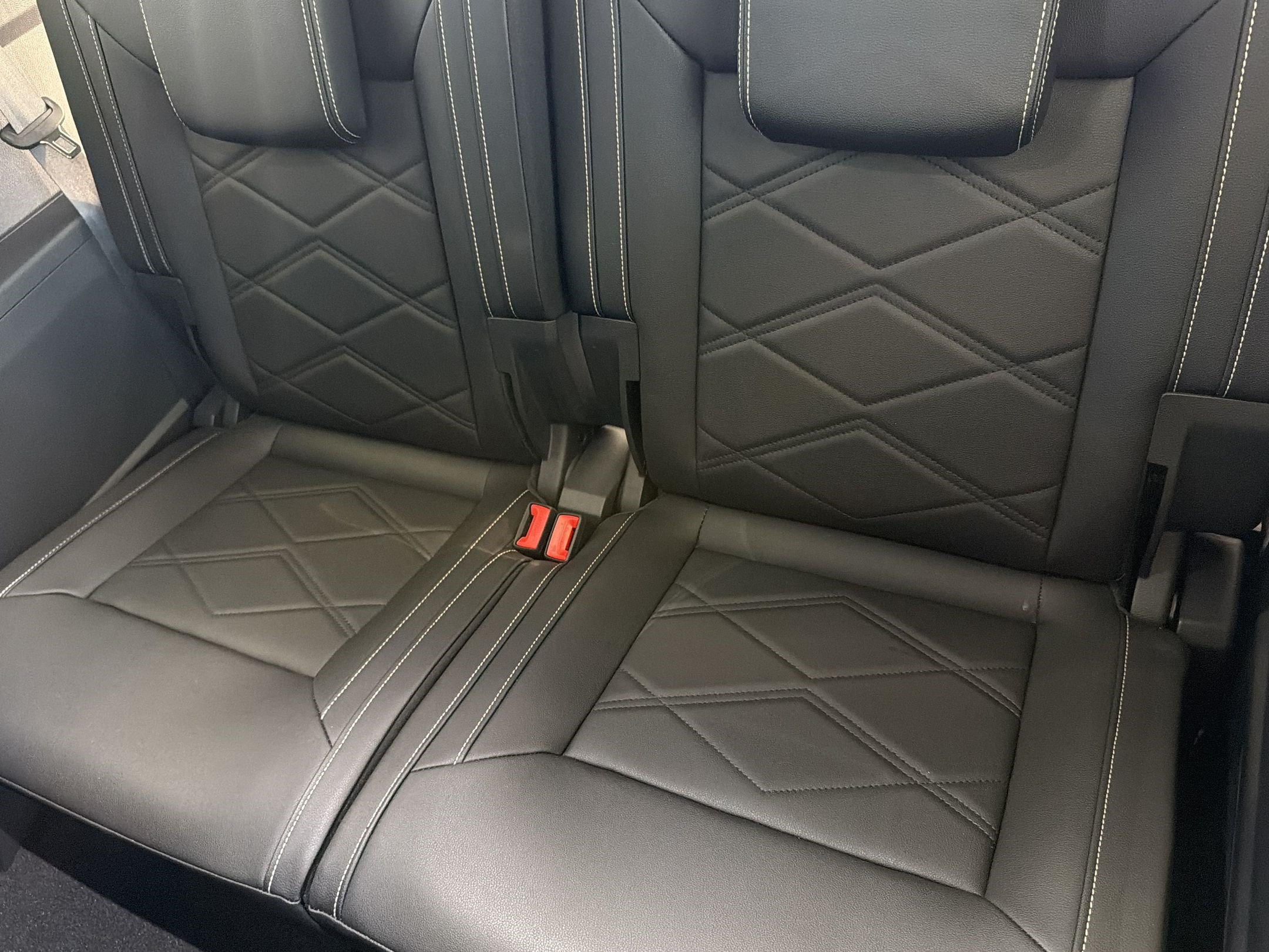 New 2026 Volkswagen Atlas SE FWD image 31