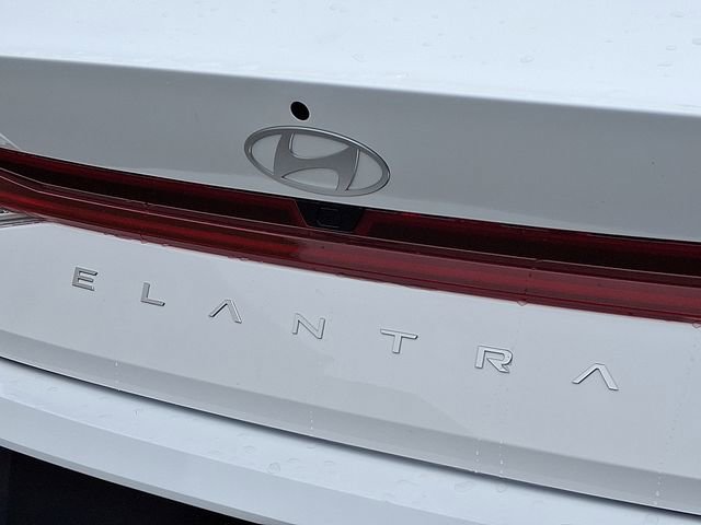 New 2026 Hyundai Elantra Limited image 12