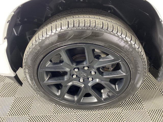 Used 2024 RAM 1500 Laramie AWD/4WD image 17