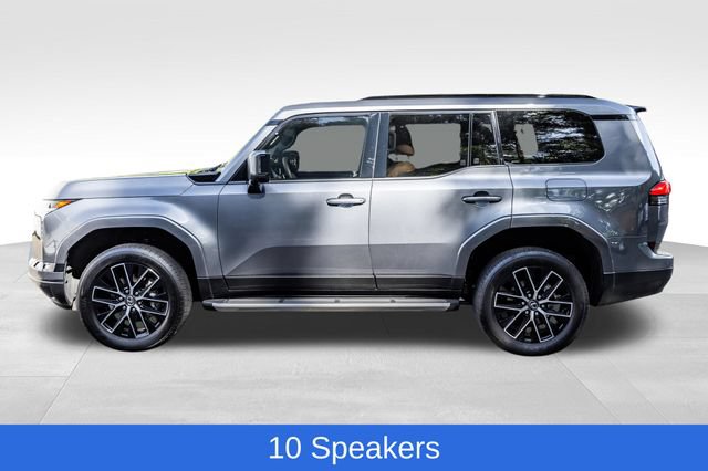 Used 2026 Lexus GX 550 w/ Accessory Package (2T) AWD/4WD image 12