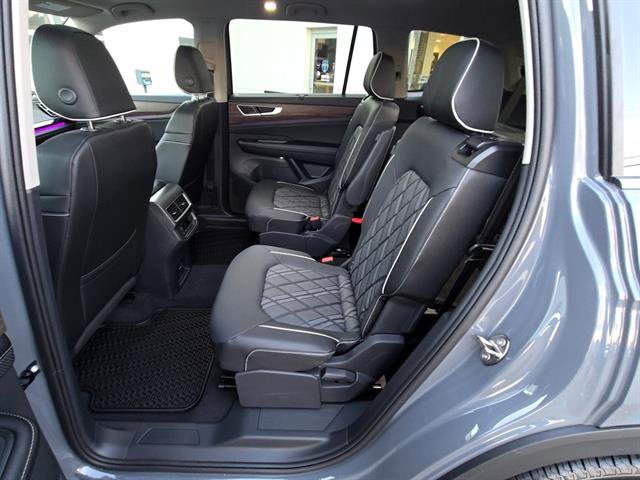 New 2026 Volkswagen Atlas SEL Premium R-Line image 9