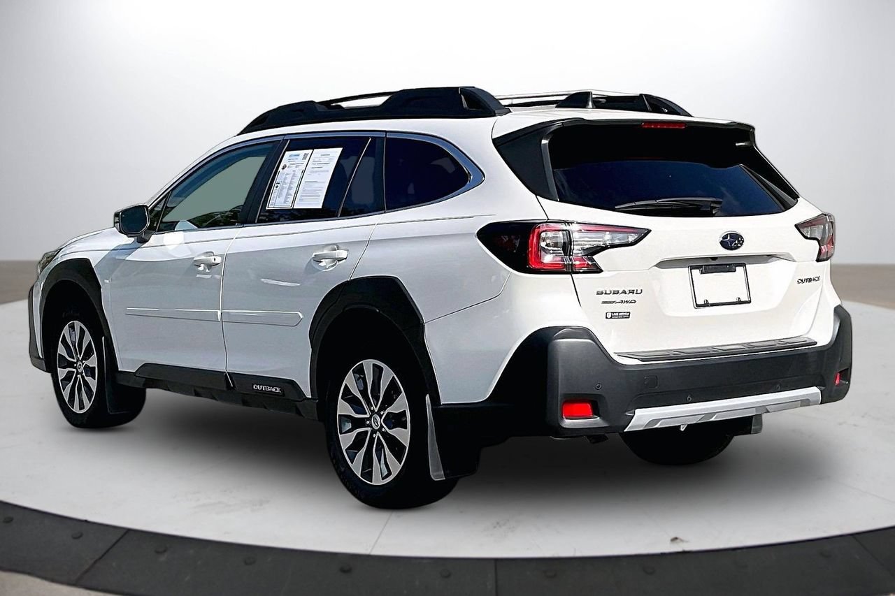 Used 2024 Subaru Outback Limited AWD/4WD image 6