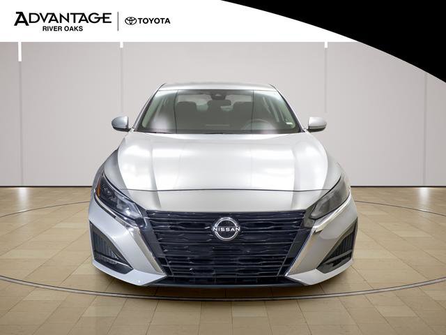 Used 2023 Nissan Altima 2.5 SV image 3
