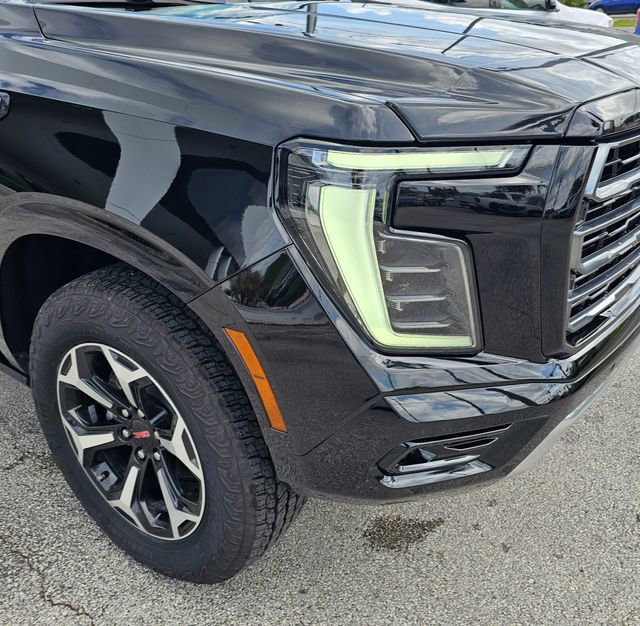 Used 2025 GMC Yukon AT4 w/ AT4 Premium Package image 10
