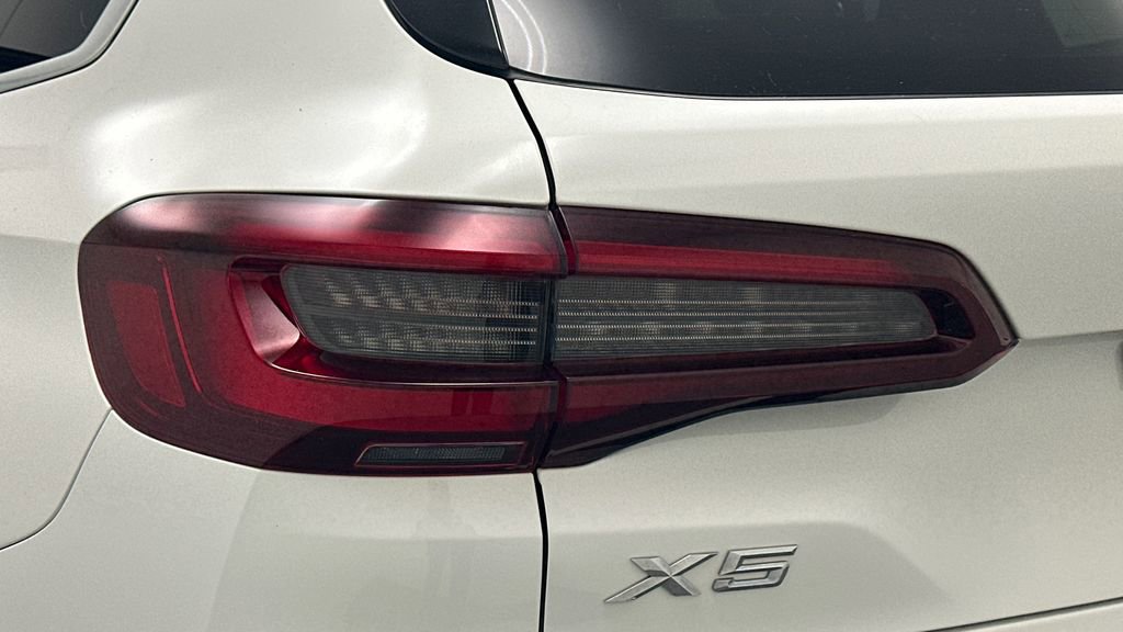 Used 2023 BMW X5 xDrive40i w/ Climate Comfort Package image 22