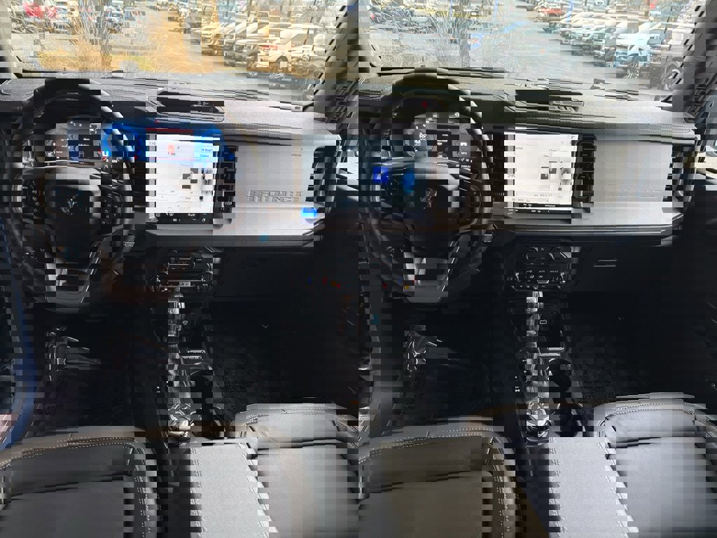 New 2025 Ford Bronco Outer Banks w/ Black Appearance Package image 23