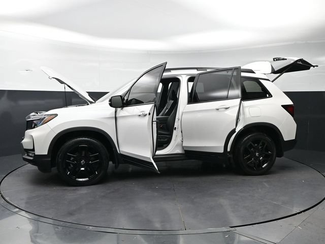 Used 2024 Honda Passport Black Edition image 30