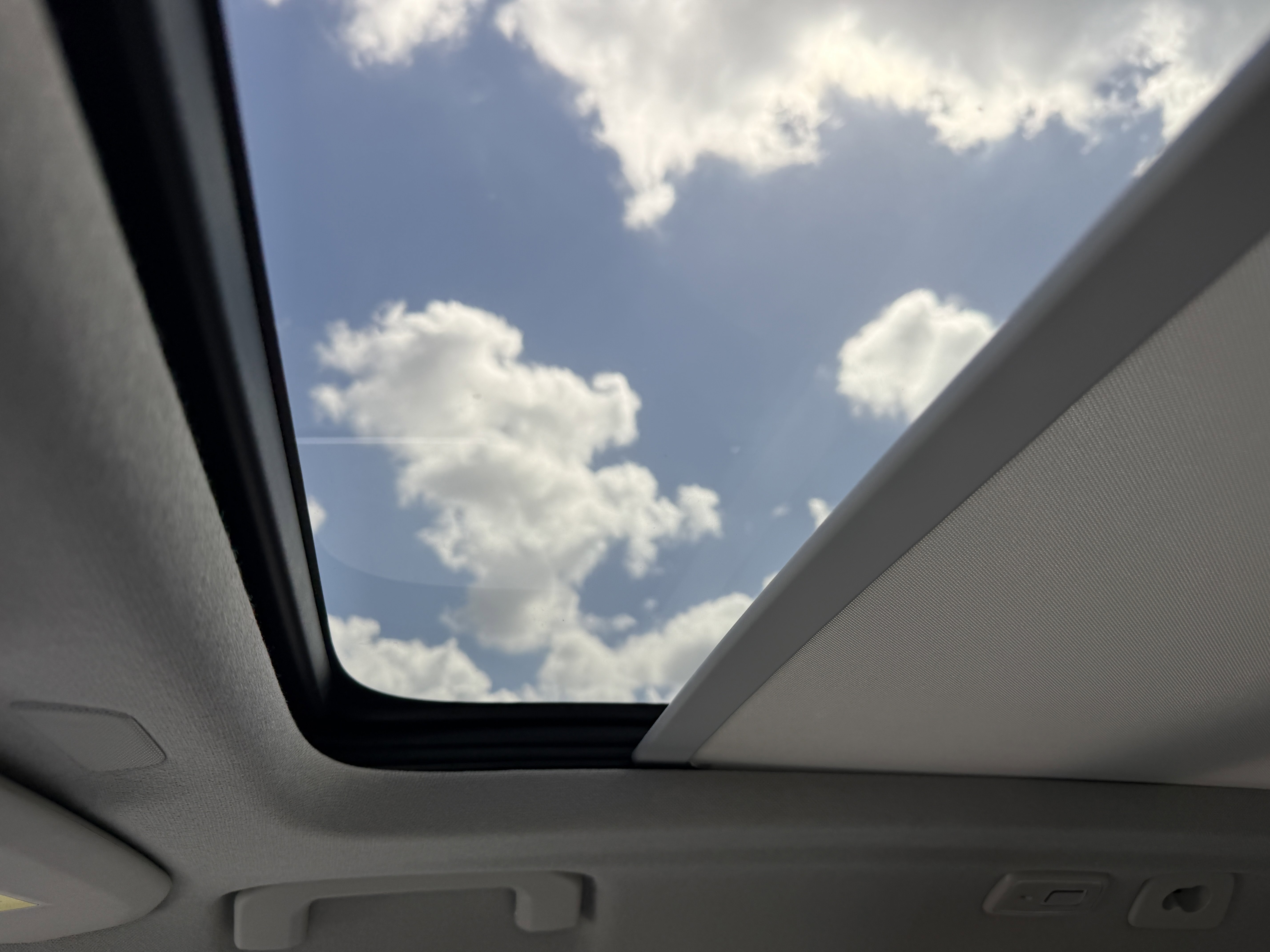 Certified 2023 Volvo XC40 B5 Plus w/ Protection Package Premier image 20