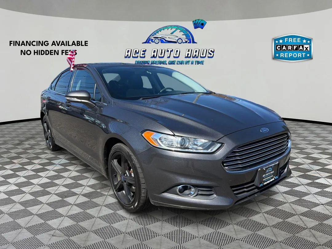 Used 2016 Ford Fusion SE image 1