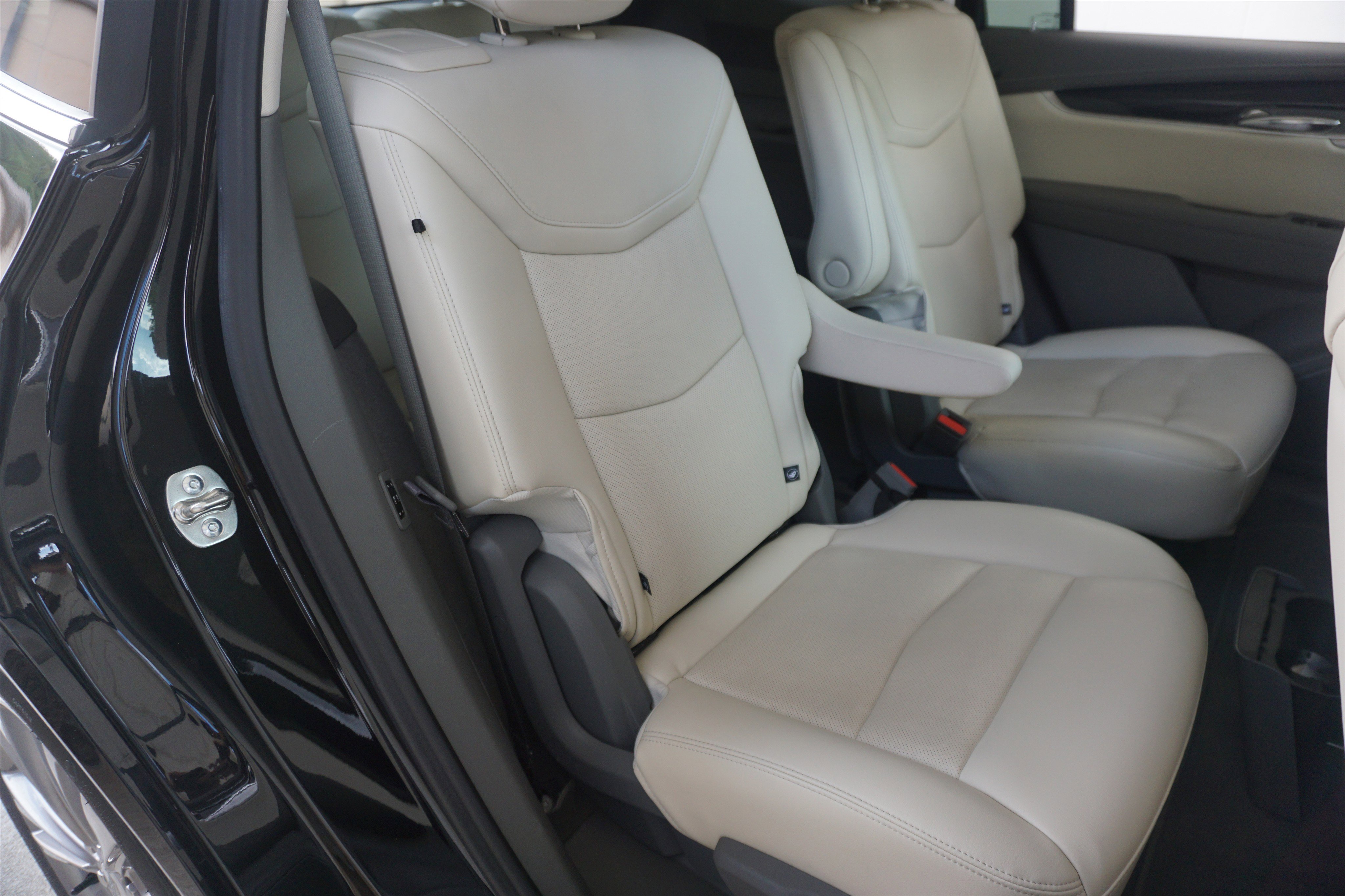 Used 2025 Cadillac XT6 Premium Luxury image 23