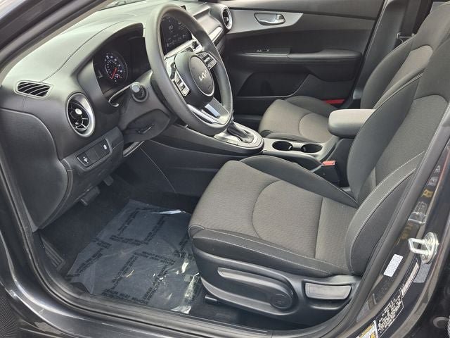 Used 2024 Kia Forte LXS FWD image 17