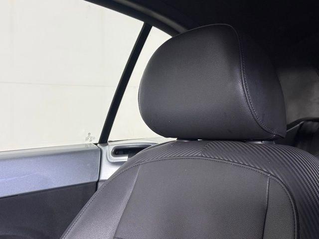 Used 2014 Volkswagen Beetle TDI image 15