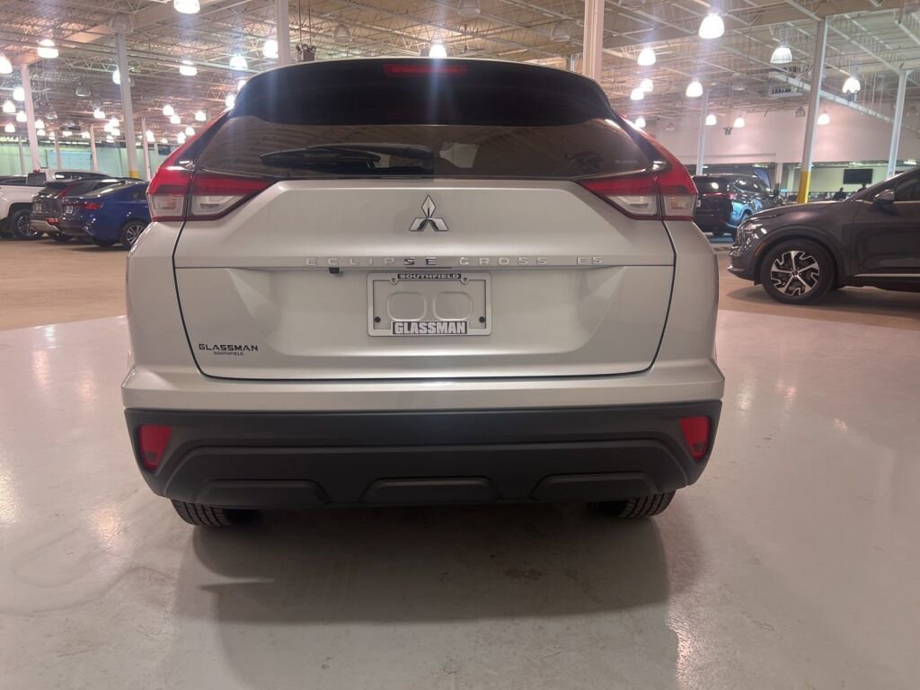 New 2026 Mitsubishi Eclipse Cross ES image 4