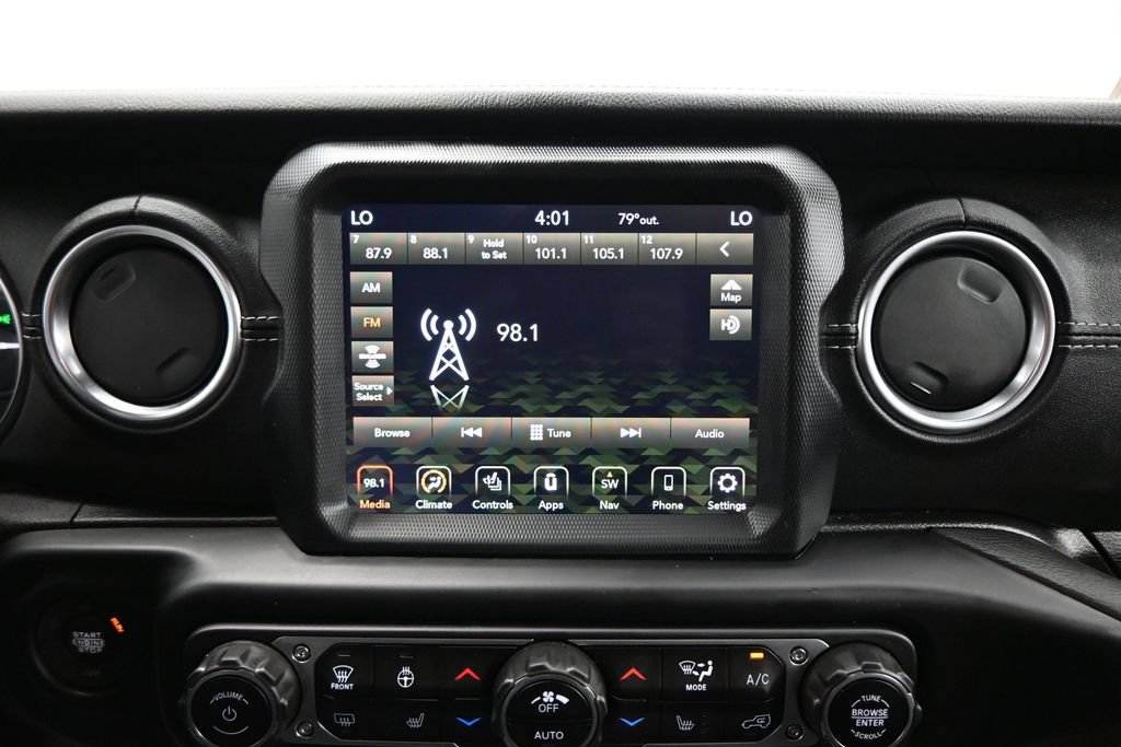 Used 2022 Jeep Wrangler Unlimited Sahara w/ Cold Weather Group AWD/4WD image 19