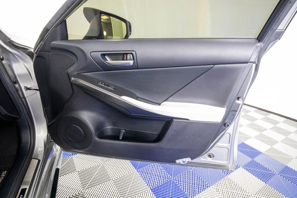 Used 2022 Lexus IS 350 F Sport RWD image 14