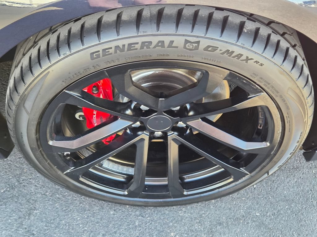 Used 2015 Chevrolet Camaro SS w/ SS Performance Package RWD image 9