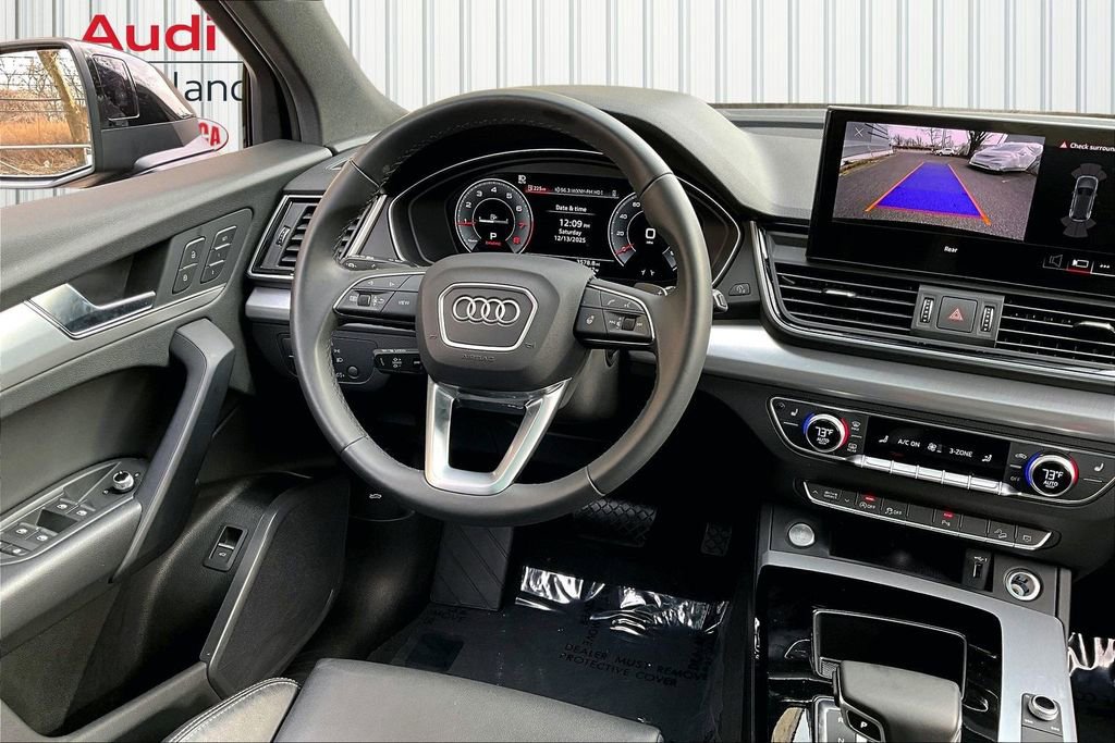 Certified 2025 Audi Q5 2.0T Premium w/ Convenience Plus Package image 8