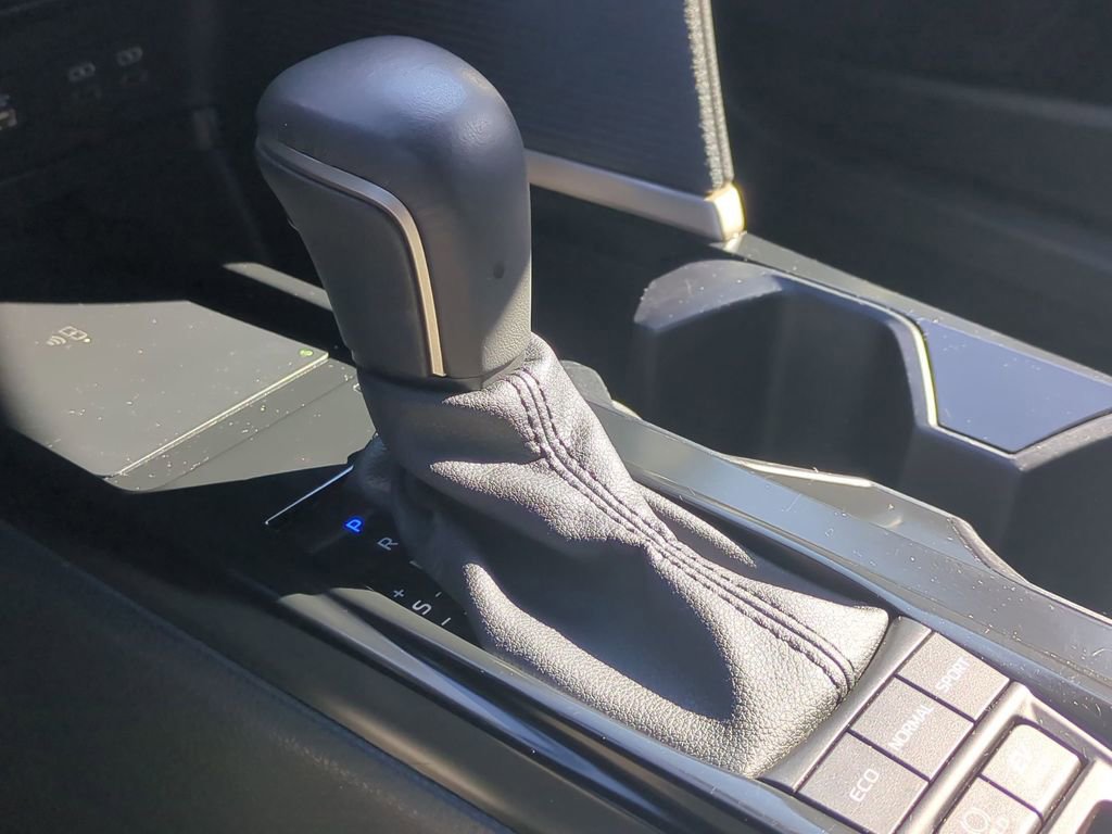 Used 2025 Toyota Camry SE image 20