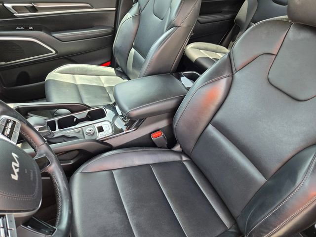 Used 2025 Kia Telluride LX FWD image 25