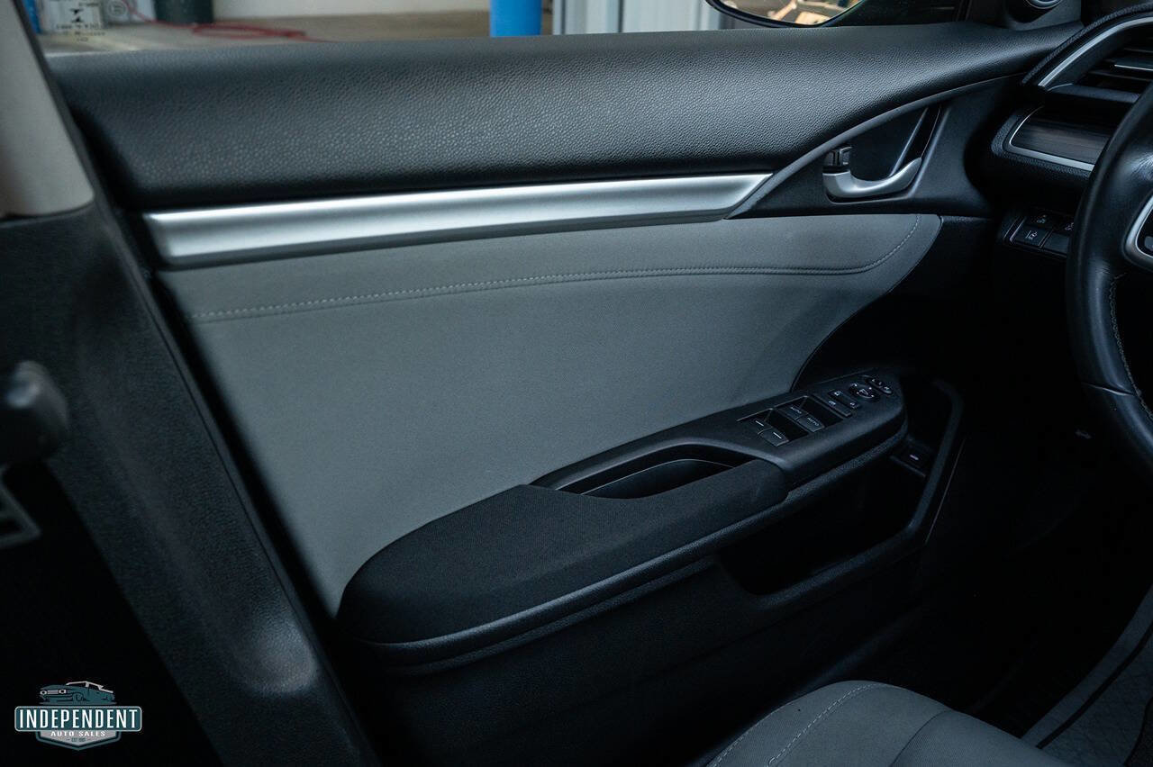 Used 2020 Honda Civic EX image 9