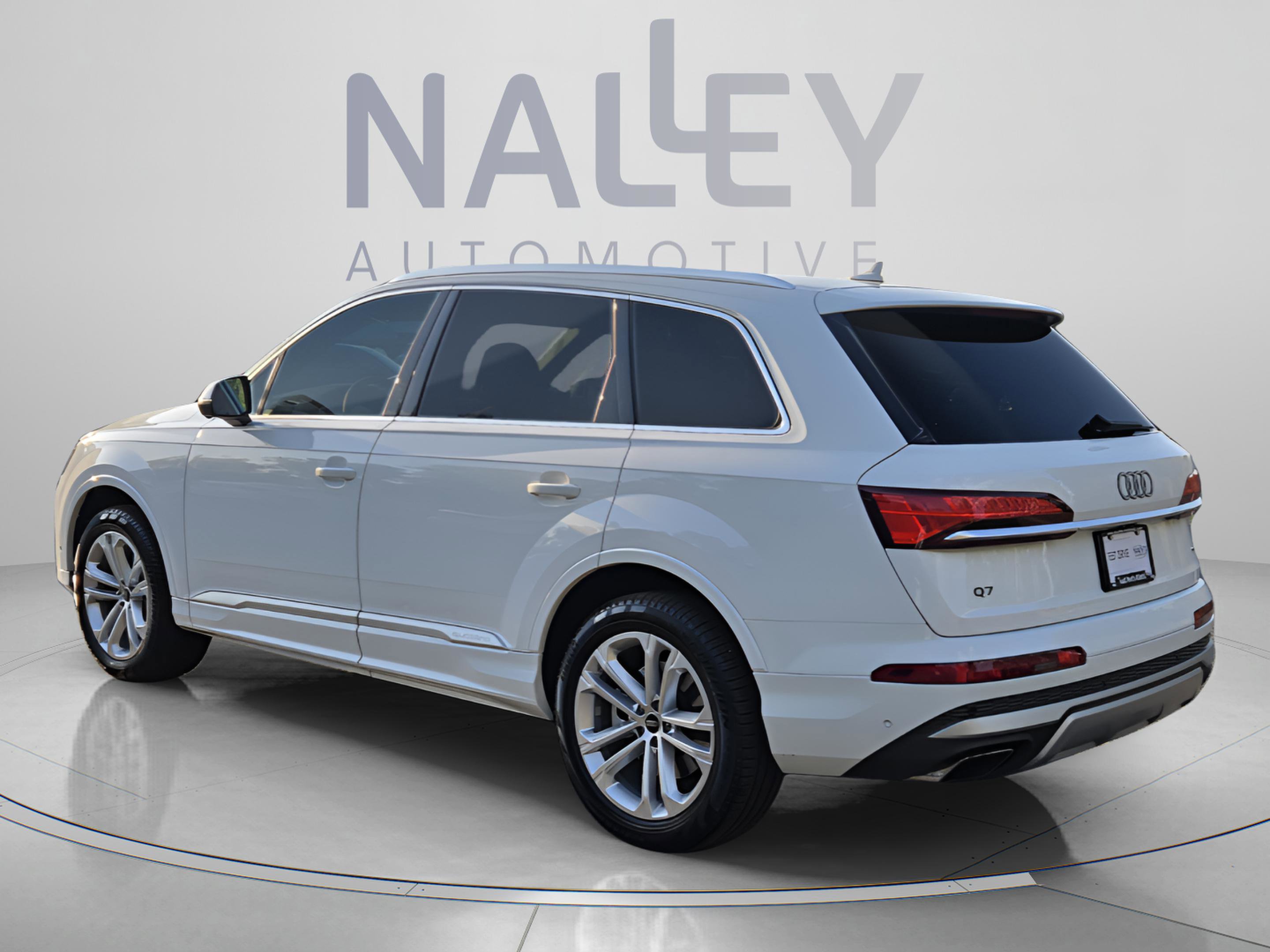 Used 2025 Audi Q7 2.0T Premium Plus w/ Premium Plus Package image 3