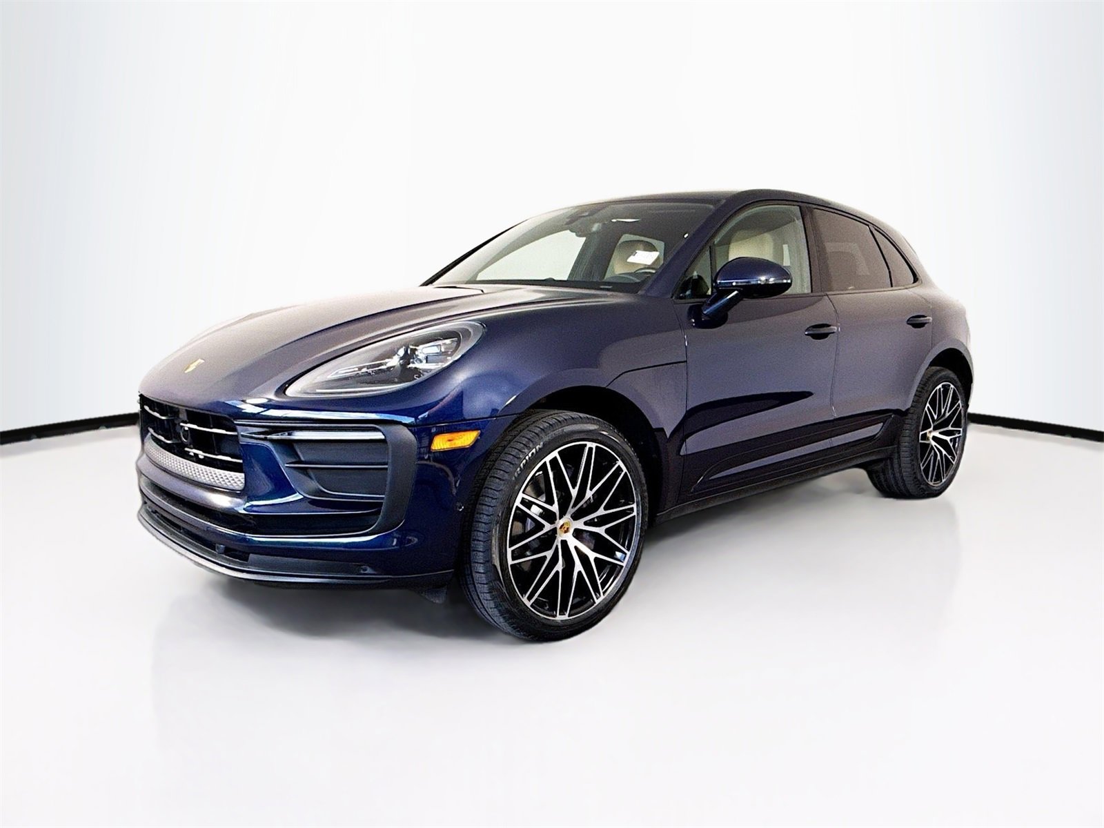 Used 2022 Porsche Macan image 1