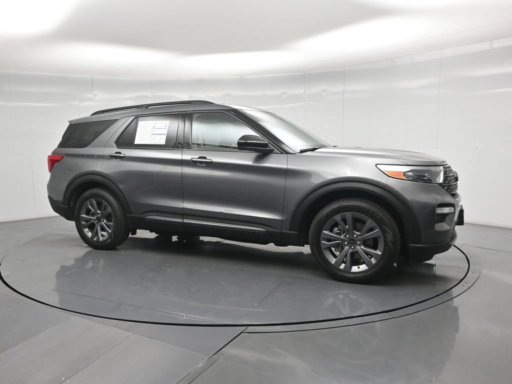 Certified 2023 Ford Explorer XLT w/ Equipment Group 202A RWD image 24