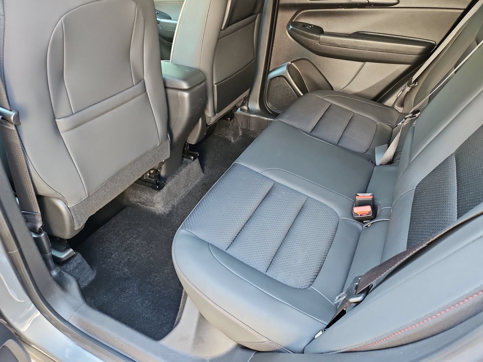 Used 2023 Chevrolet TrailBlazer RS FWD image 33