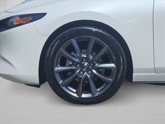 Used 2020 MAZDA MAZDA3 Hatchback w/ Preferred Package FWD image 26