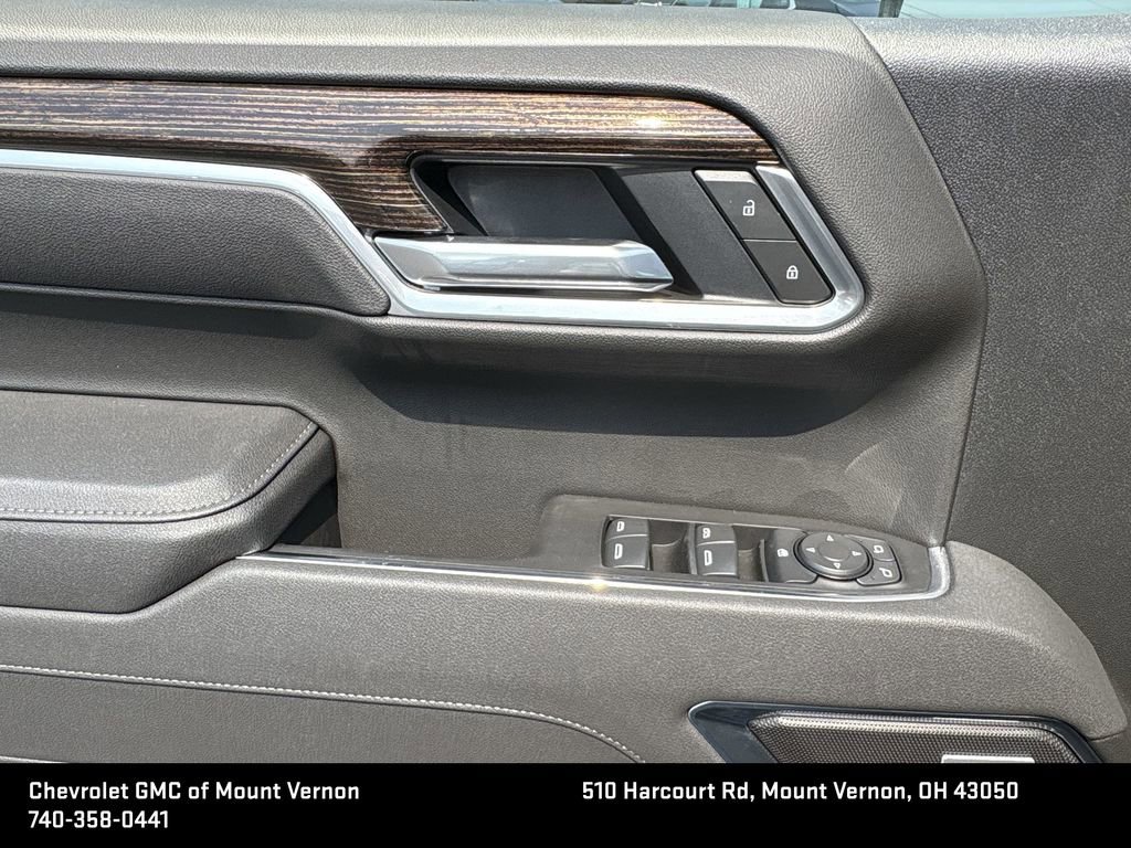 New 2025 GMC Sierra 1500 Elevation image 17
