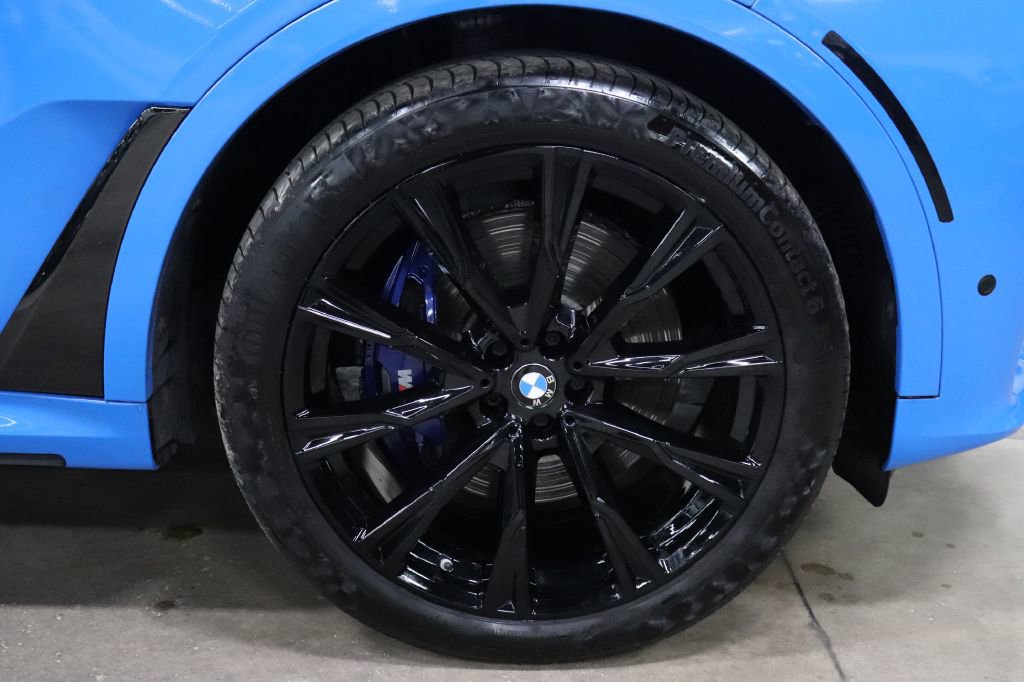 Used 2020 BMW X7 M50i w/ Dynamic Handling Package image 42