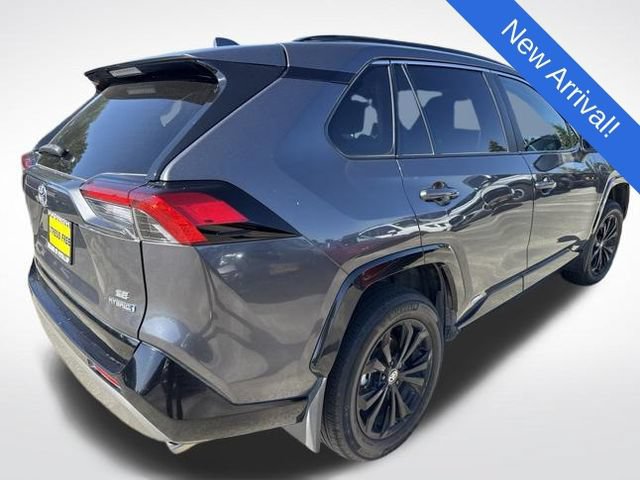 Used 2024 Toyota RAV4 SE w/ Convenience Package AWD/4WD image 7