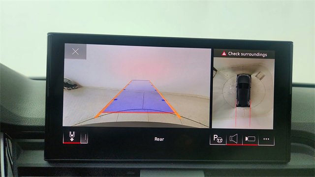 Used 2024 Audi Q5 e Prestige w/ Prestige Package image 49