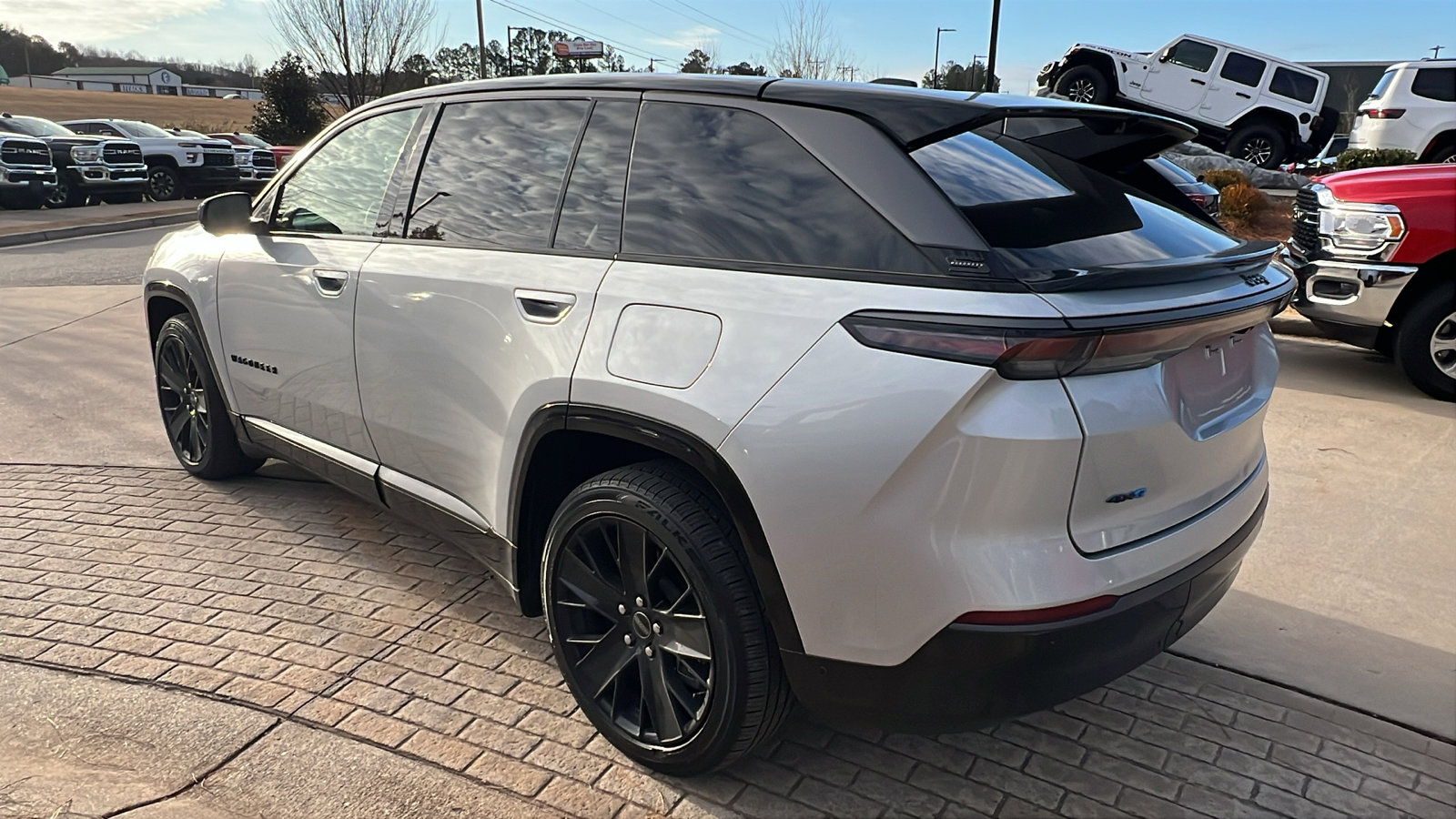 Used 2024 Jeep Wagoneer Launch Edition image 10