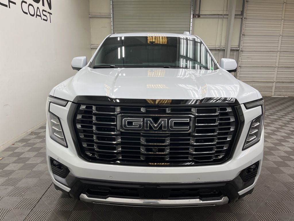 Used 2026 GMC Yukon Denali Ultimate w/ LPO, Floor Liner Package AWD/4WD image 9