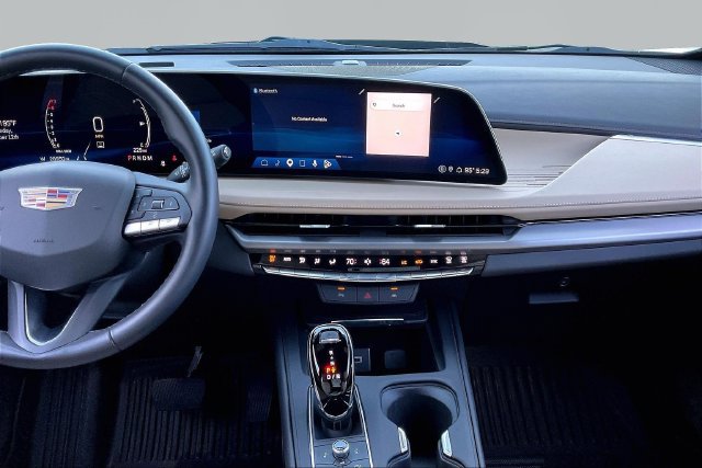 Certified 2024 Cadillac XT4 Premium Luxury FWD image 9