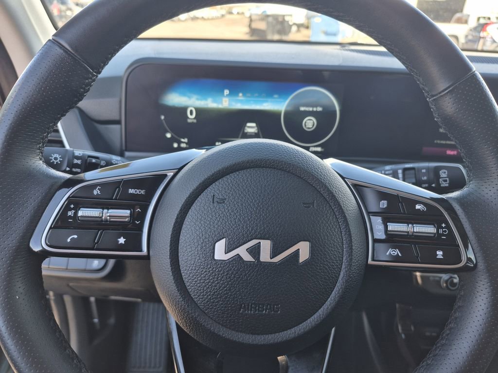 Certified 2024 Kia Seltos SX w/ SX Sunroof Package image 20