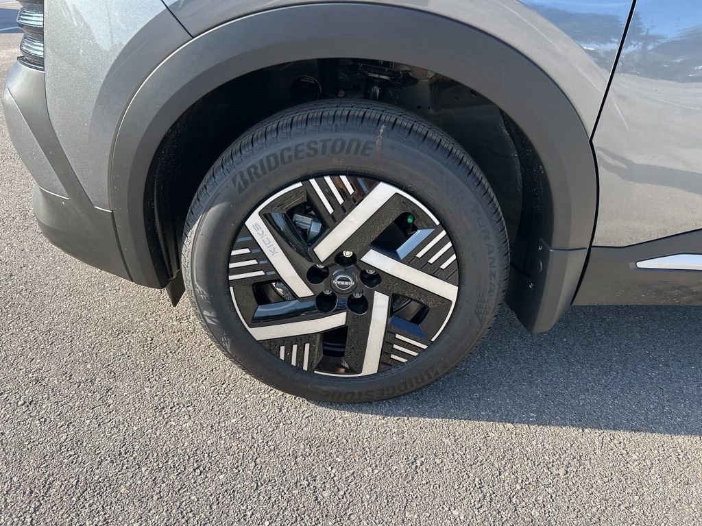 New 2026 Nissan Kicks SV w/ Charging Package FWD image 48