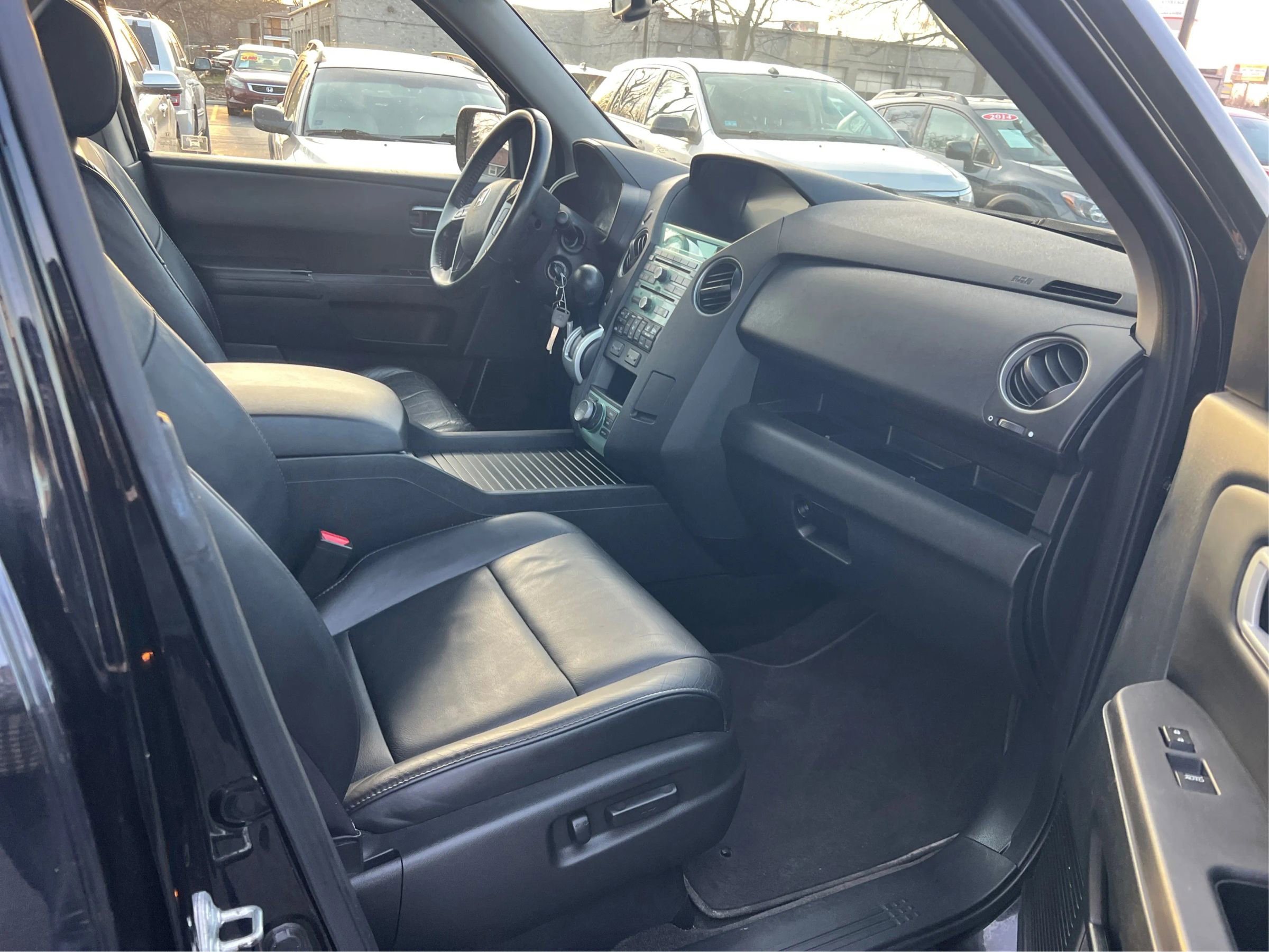 Used 2011 Honda Pilot Touring image 25