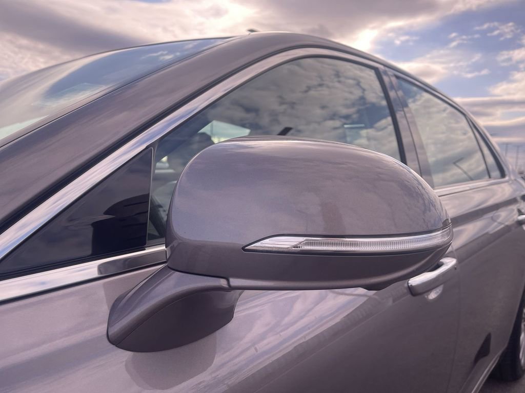 Used 2018 Genesis G90 5.0 Ultimate image 11