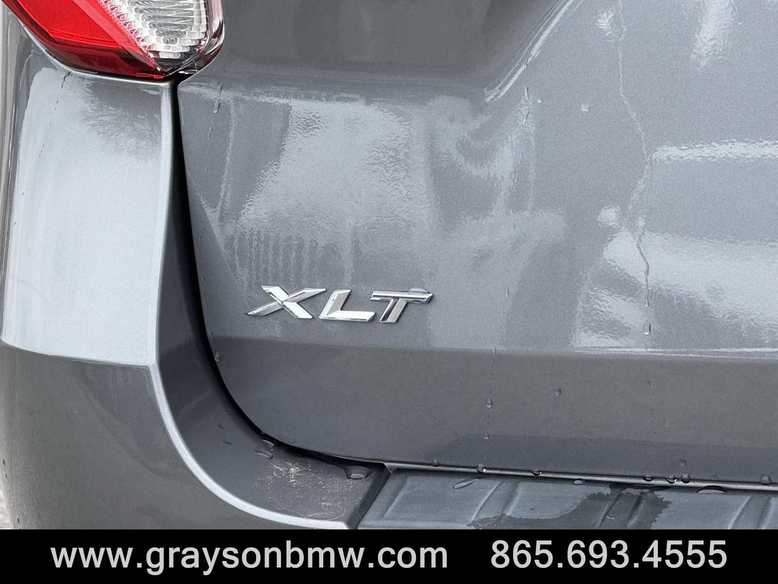 Used 2022 Ford Explorer XLT image 32