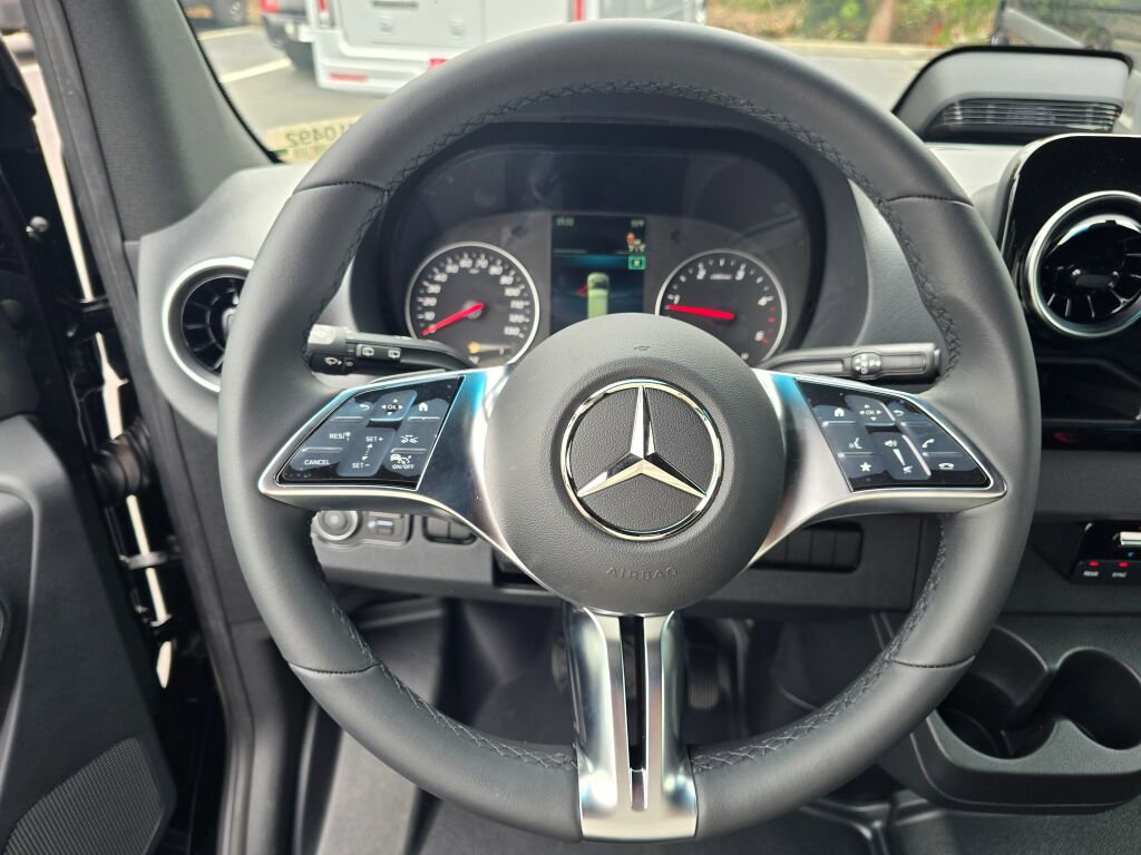 New 2025 Mercedes-Benz Sprinter 2500 image 22