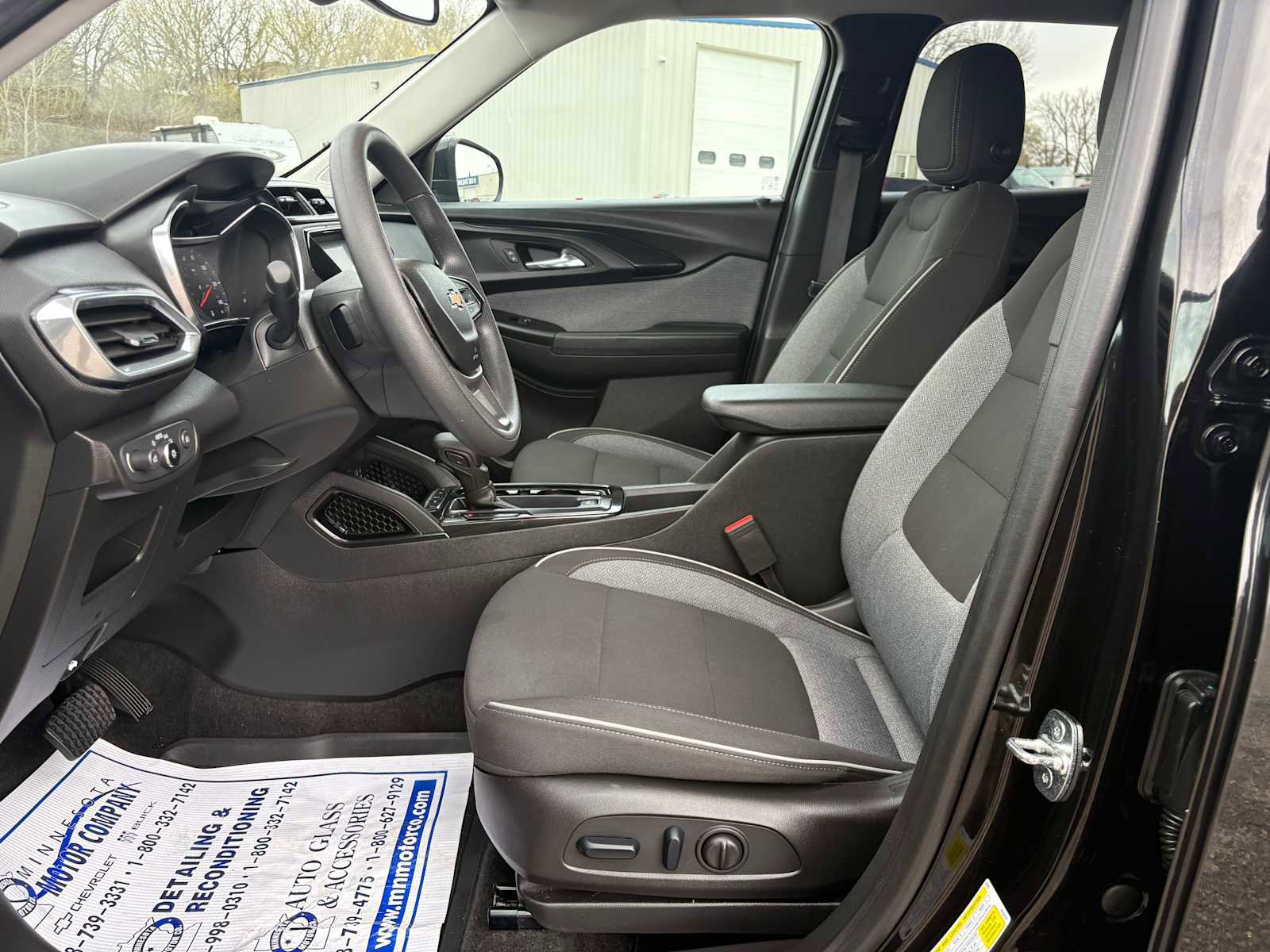 Used 2023 Chevrolet TrailBlazer LT w/ Convenience Package AWD/4WD image 7