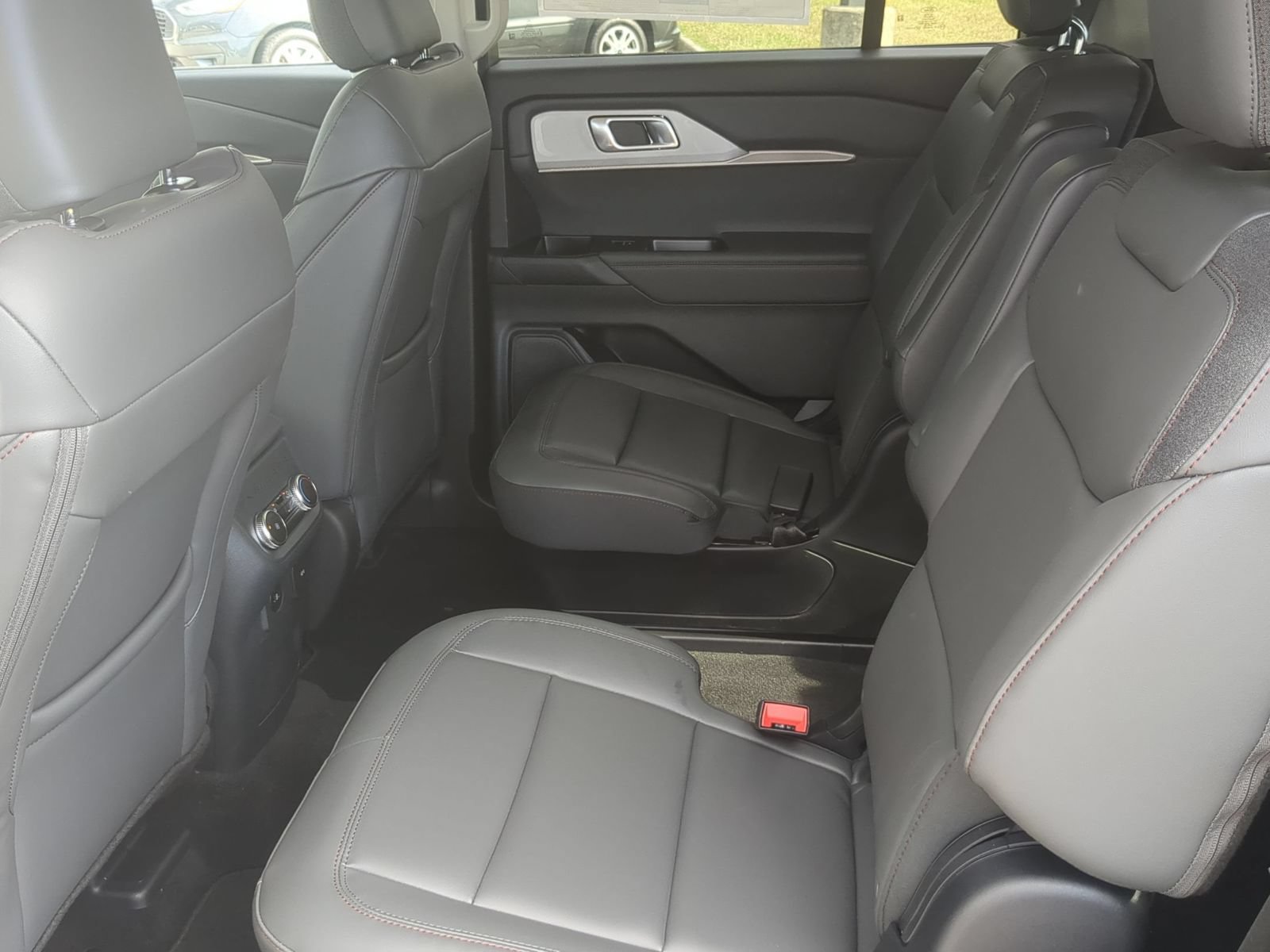 New 2026 Ford Explorer Active w/ Active Comfort Package AWD/4WD image 30