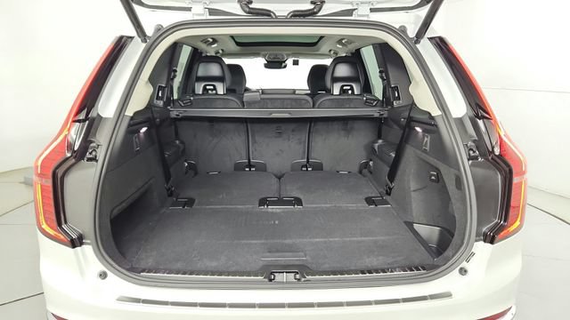Certified 2025 Volvo XC90 B6 Core w/ Protection Package Premier AWD/4WD image 45