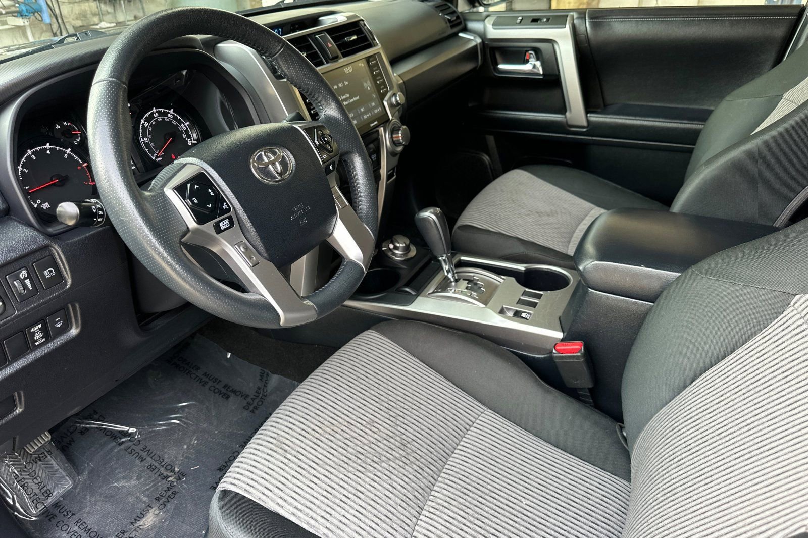 Used 2024 Toyota 4Runner SR5 AWD/4WD image 10
