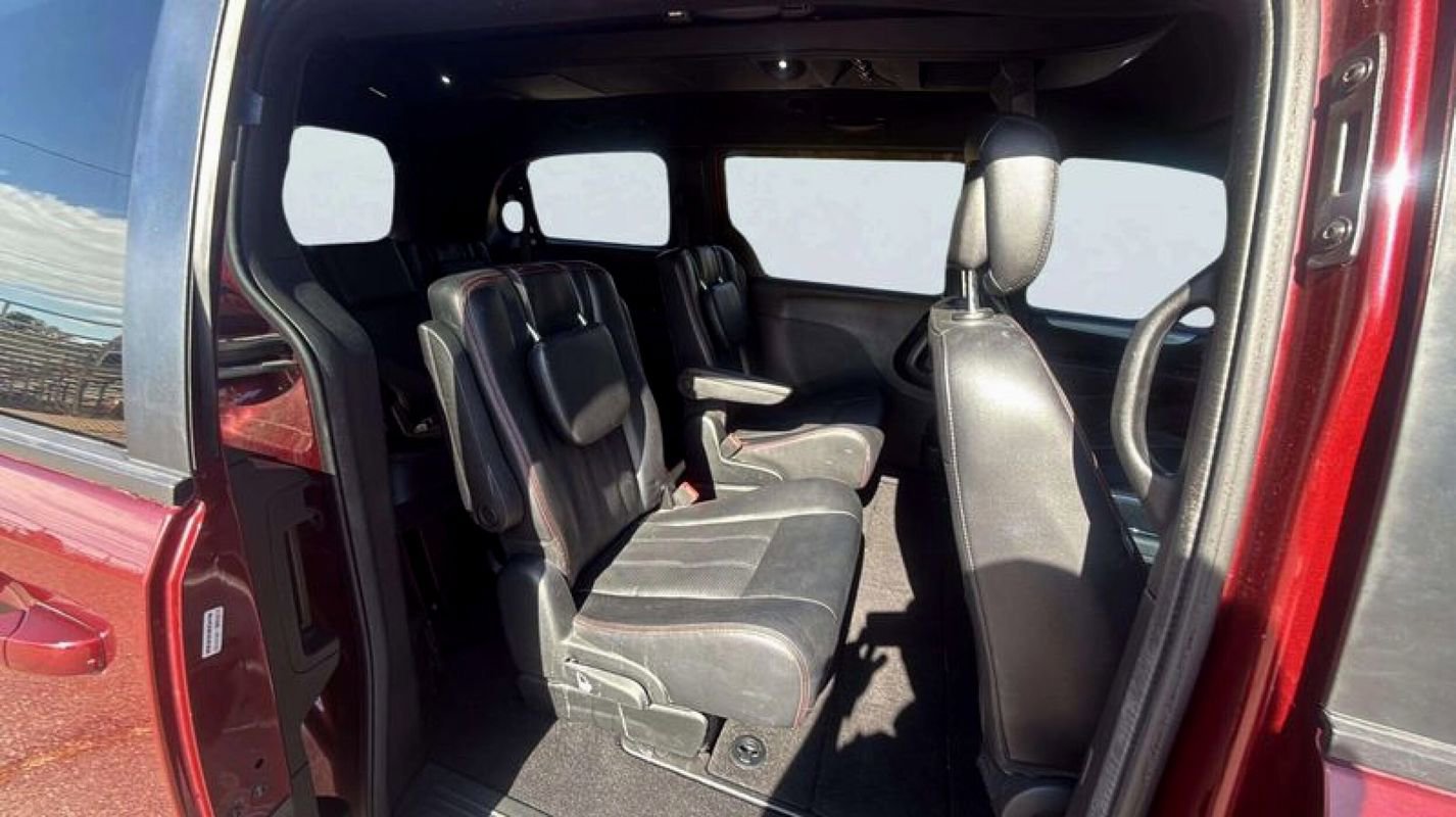 Used 2018 Dodge Grand Caravan GT image 13